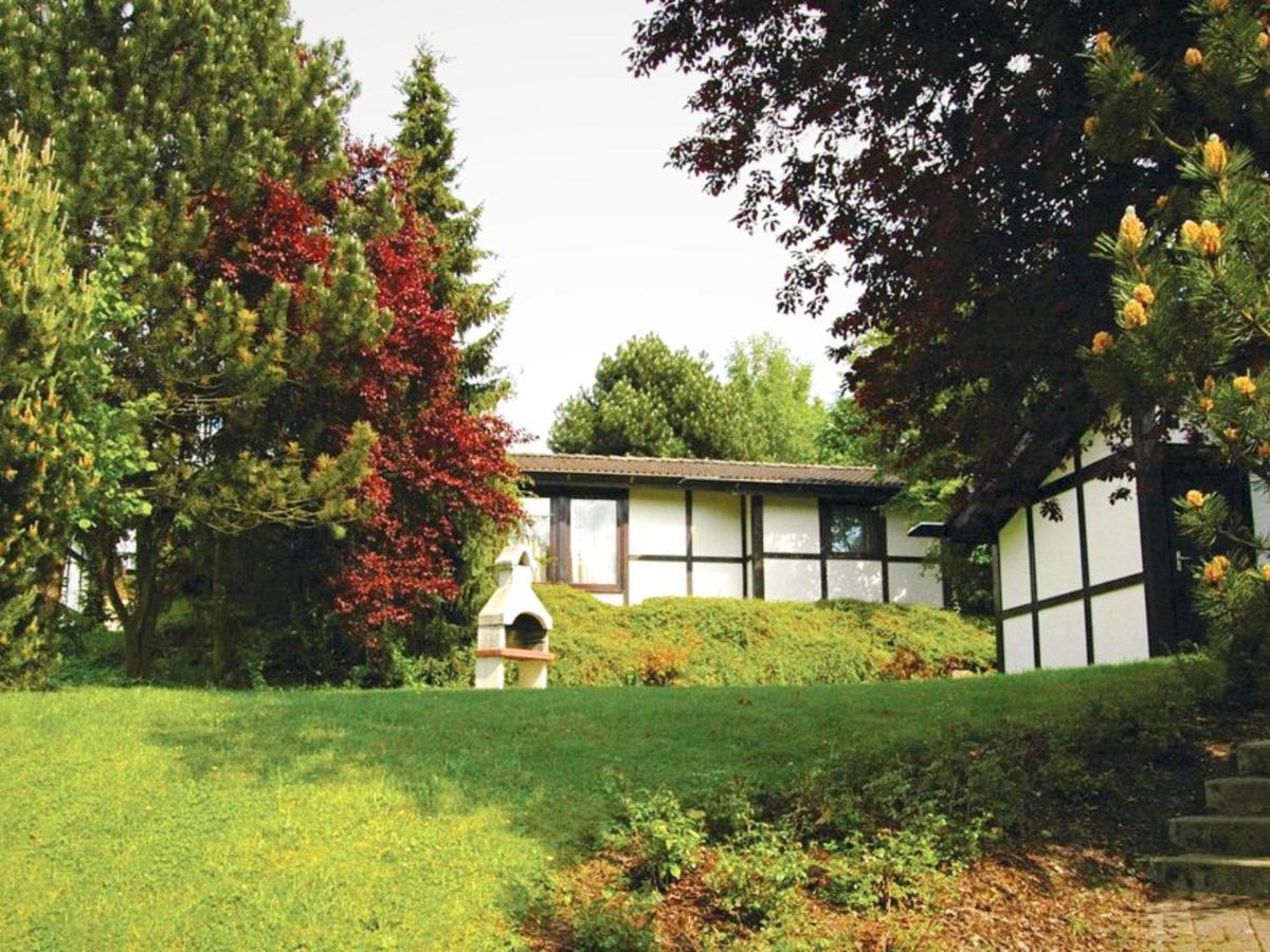 Furnished Bungalow With Peaceful Neighbourhood Meschede Exterior foto